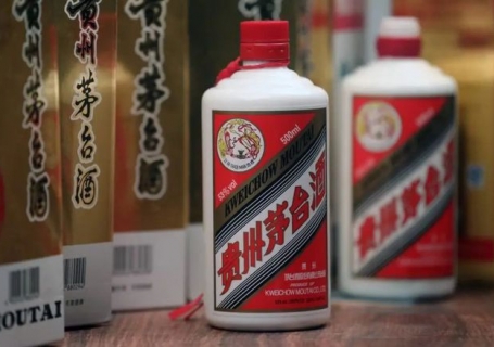 牡丹江茅台酒回收牡丹江市场风云突变：昔日“液体黄金”现价跌回收难