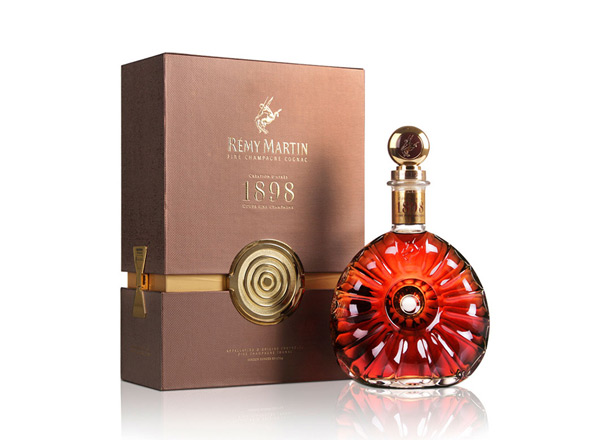 牡丹江回收人头马1898（RémyMartin Vintage）优质香槟区干邑白兰地洋酒